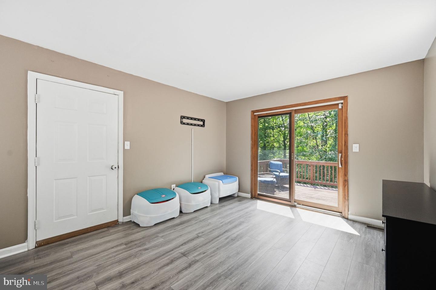 20 Raspberry Ln Property Photo 6