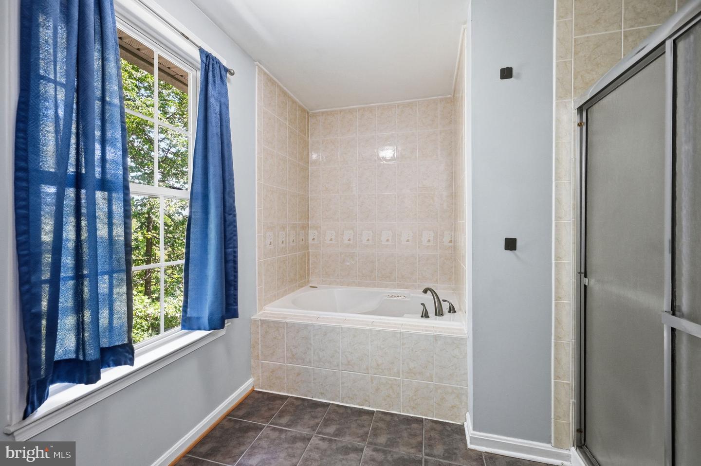 20 Raspberry Ln Property Photo 23