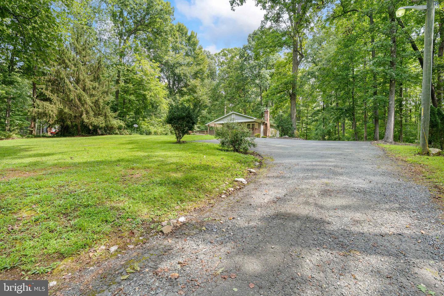 316 Tacketts Mill Rd Property Photo 5
