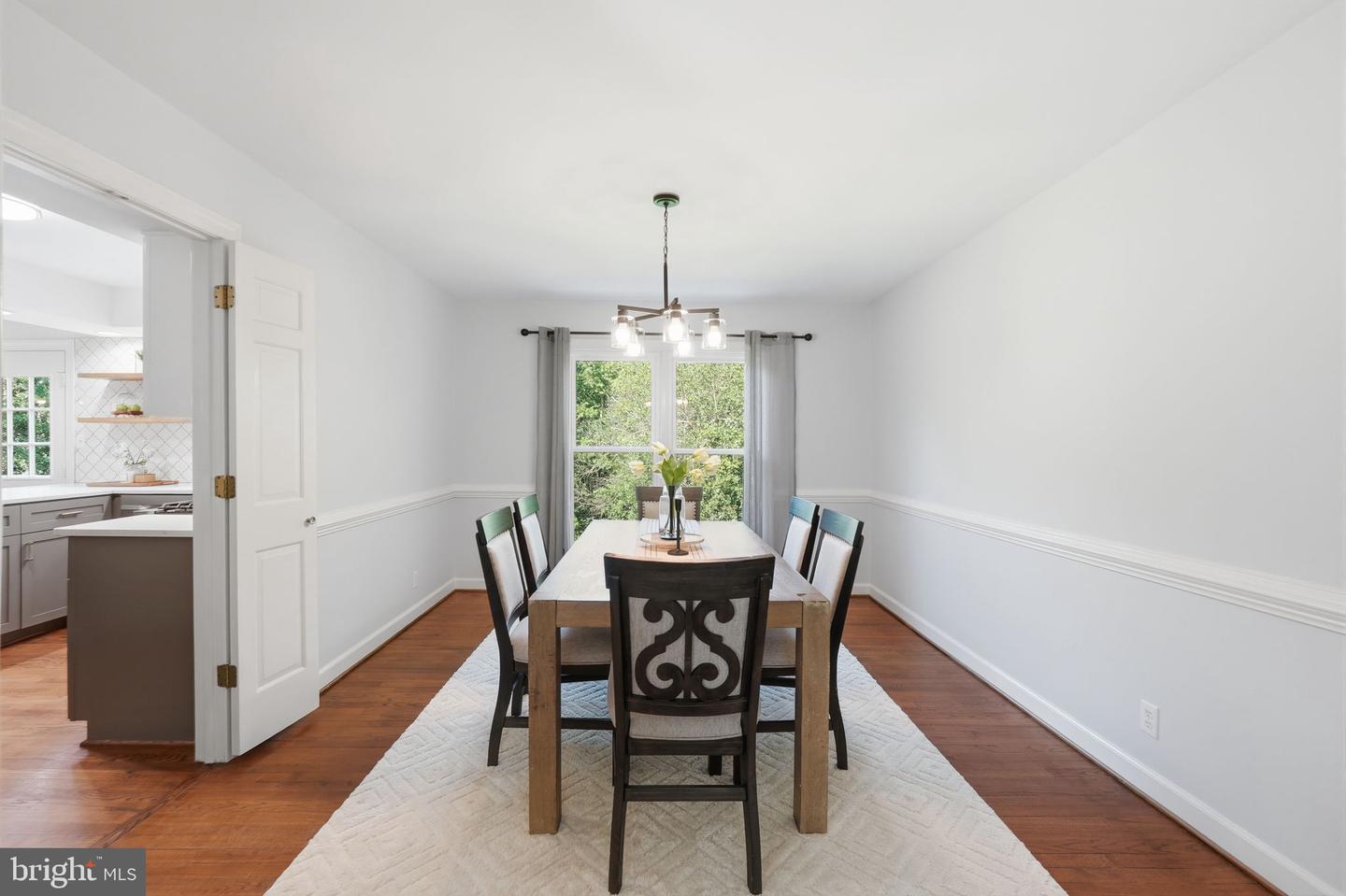 4 Wall Property Photo 19