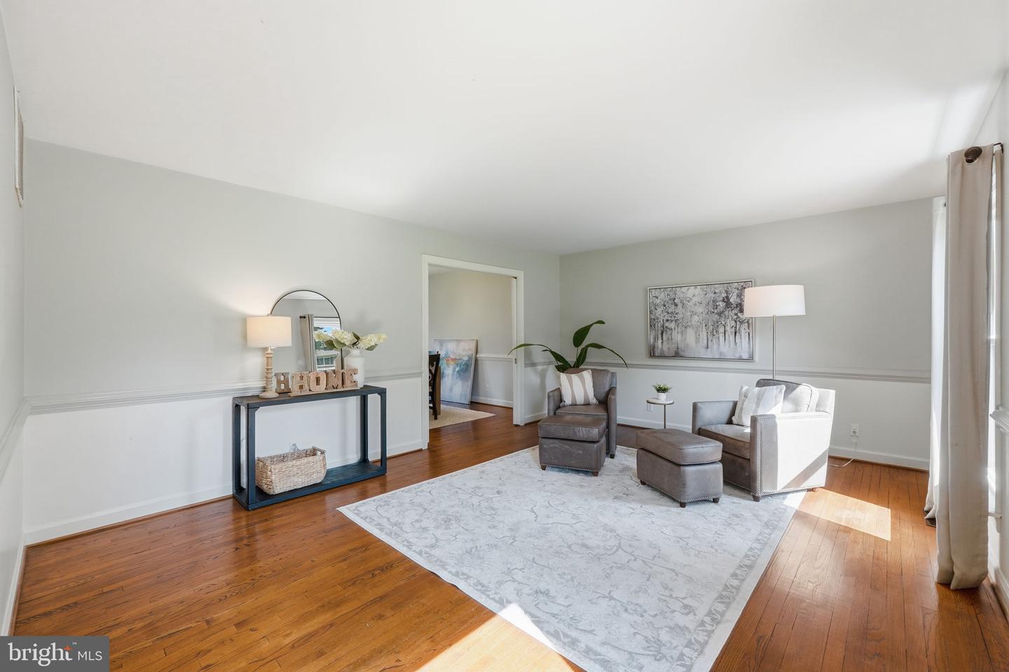 4 Wall Property Photo 20