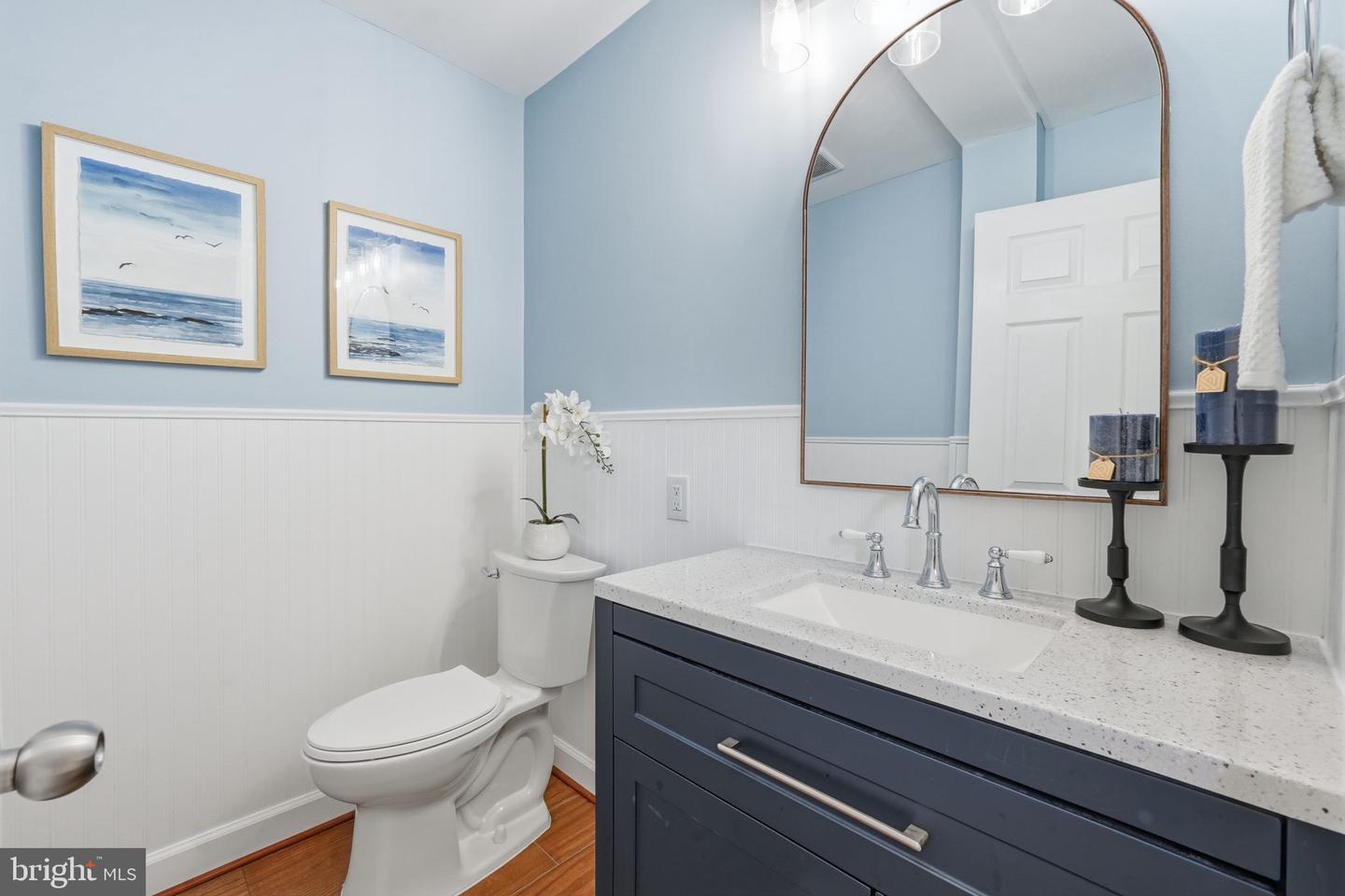 4 Wall Property Photo 23