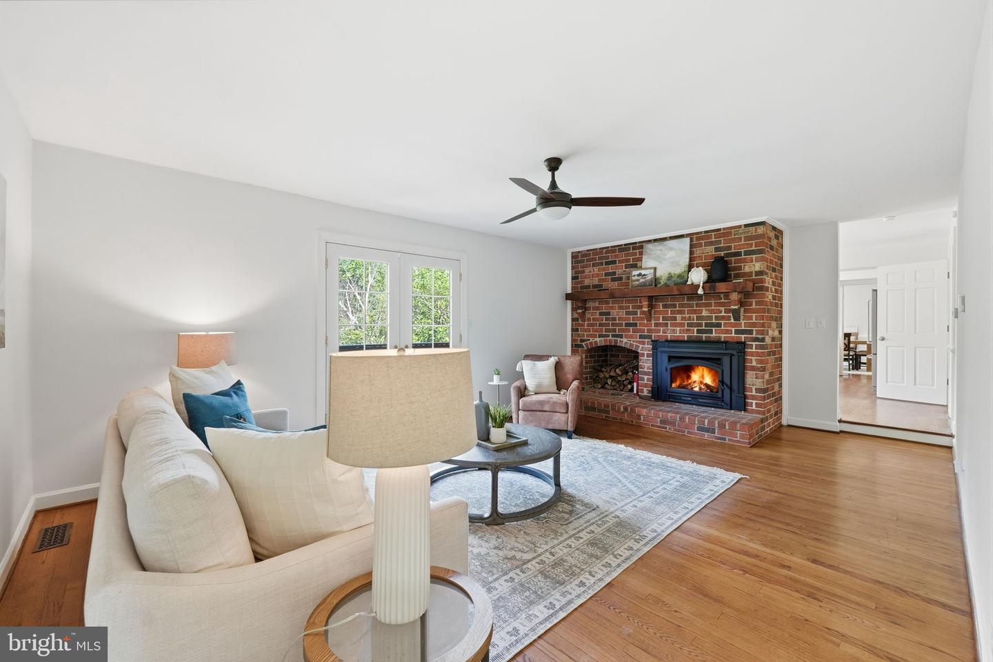 4 Wall Property Photo 24
