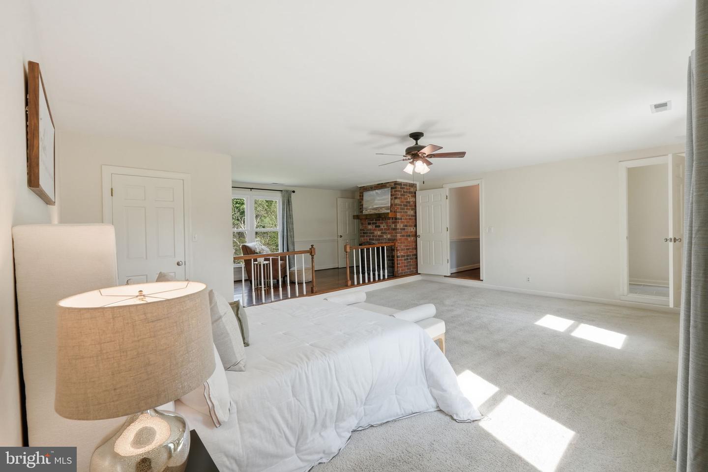 4 Wall Property Photo 28