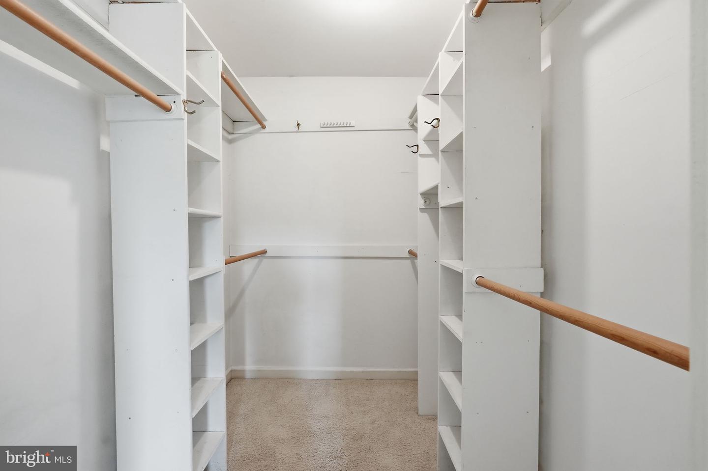 4 Wall Property Photo 30