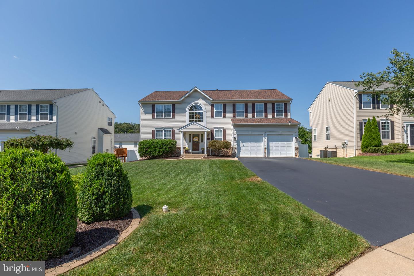 10 Pebble Beach Dr Property Photo 1