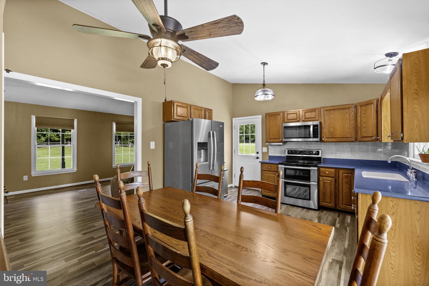 73 Old Farm Rd Property Photo 23