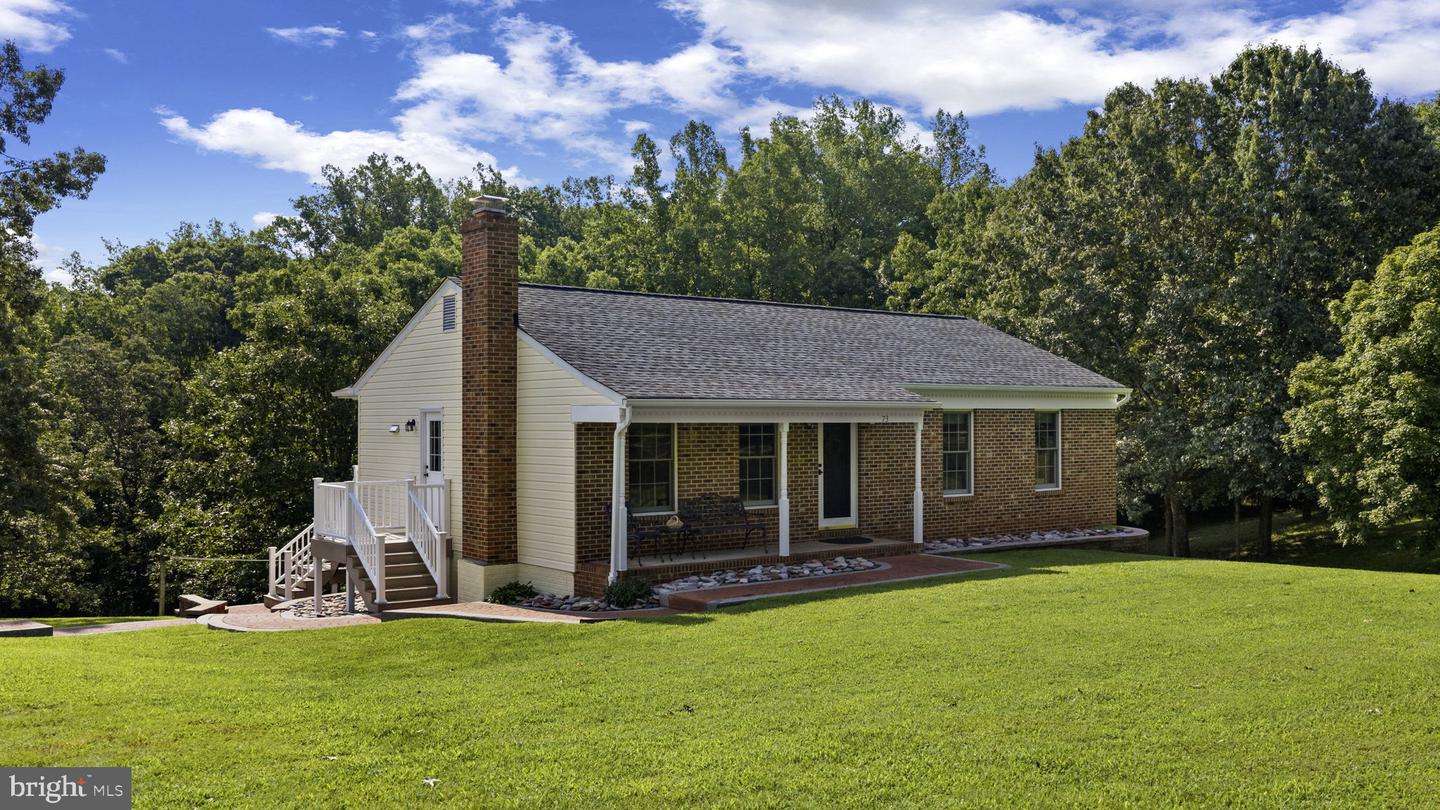 73 Old Farm Rd Property Photo 48