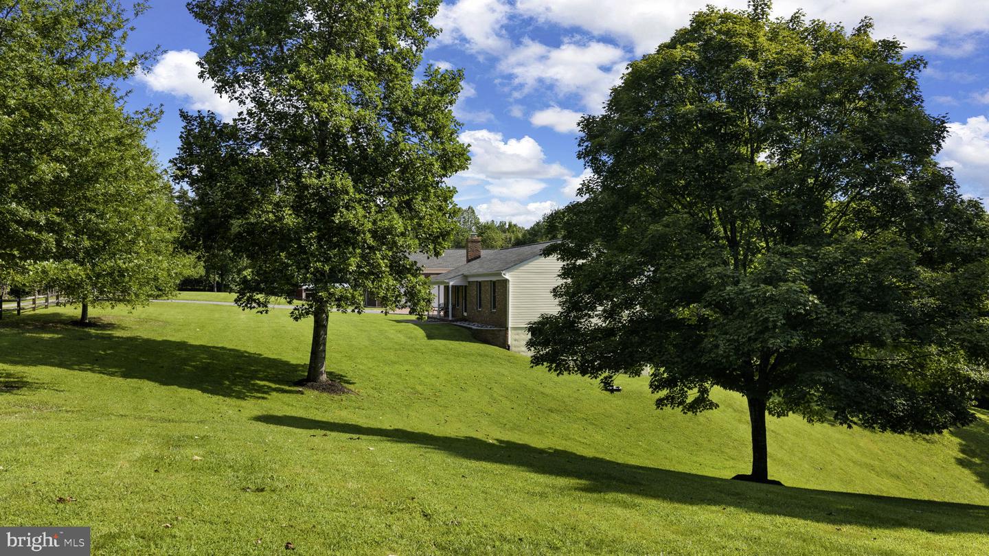 73 Old Farm Rd Property Photo 54