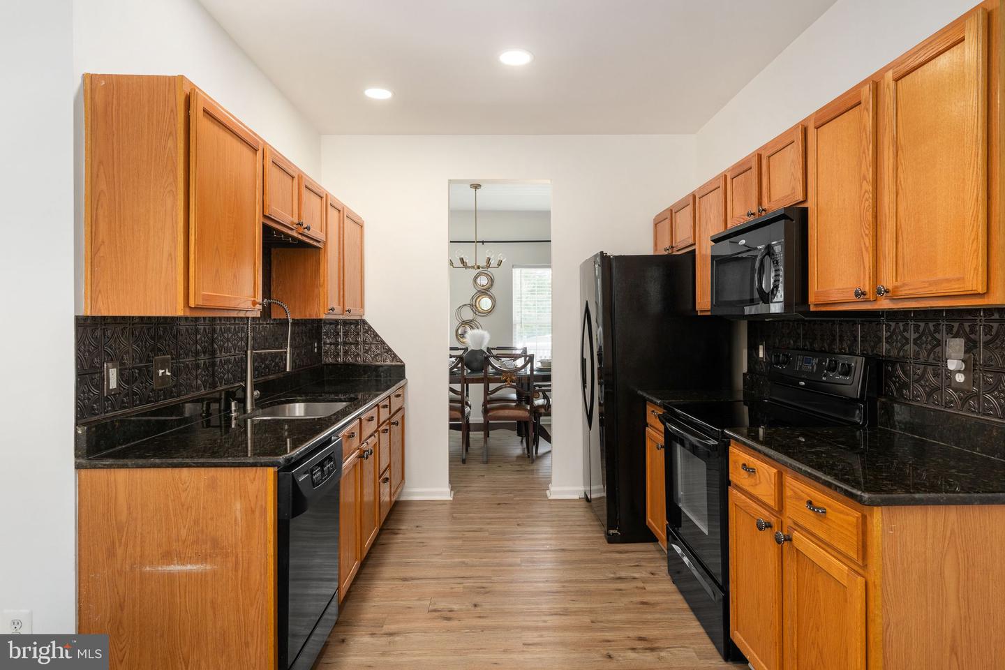 50 Barclay Ln Property Photo 9