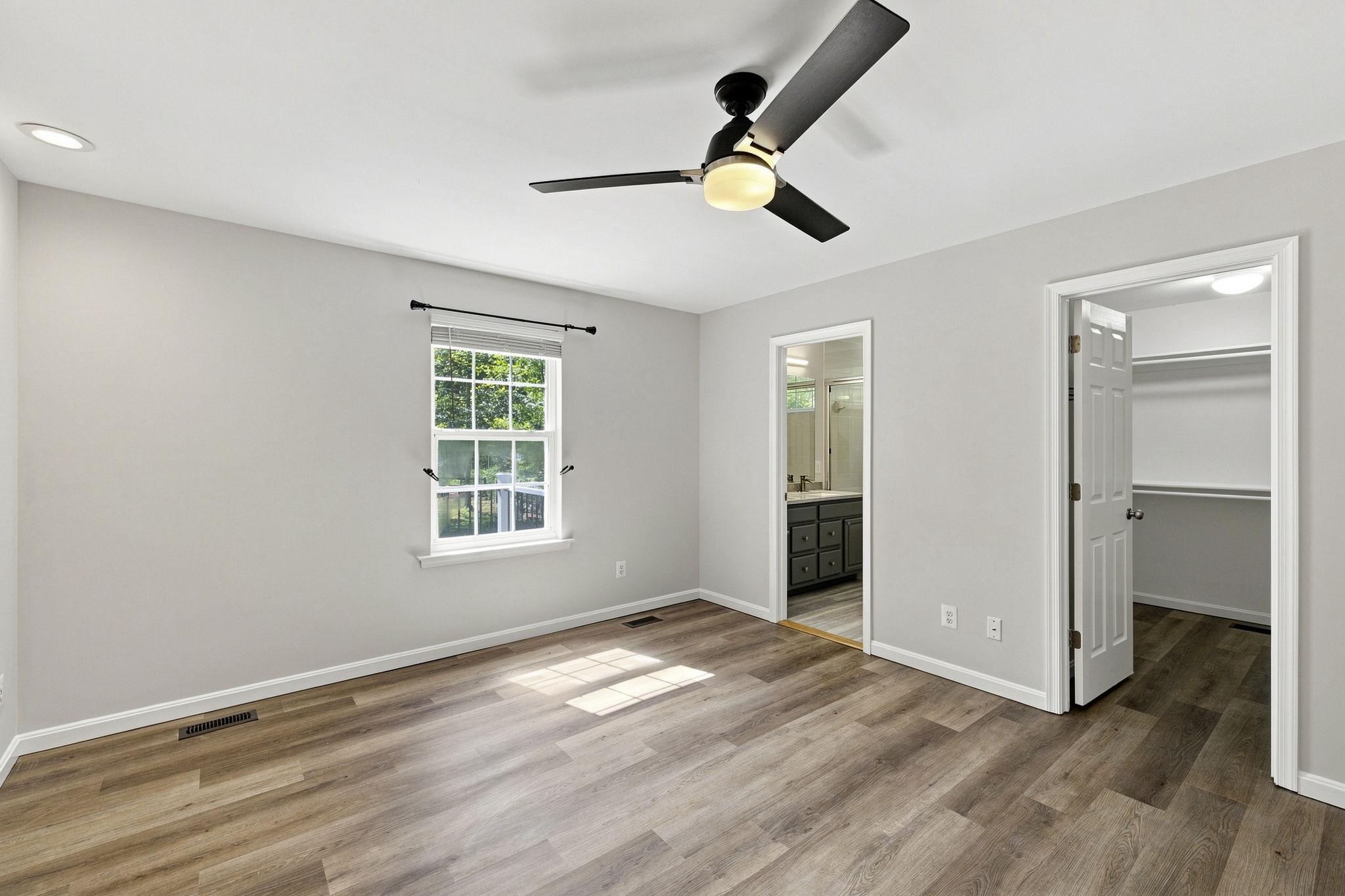 29 Breezy Hill Dr Property Photo 16