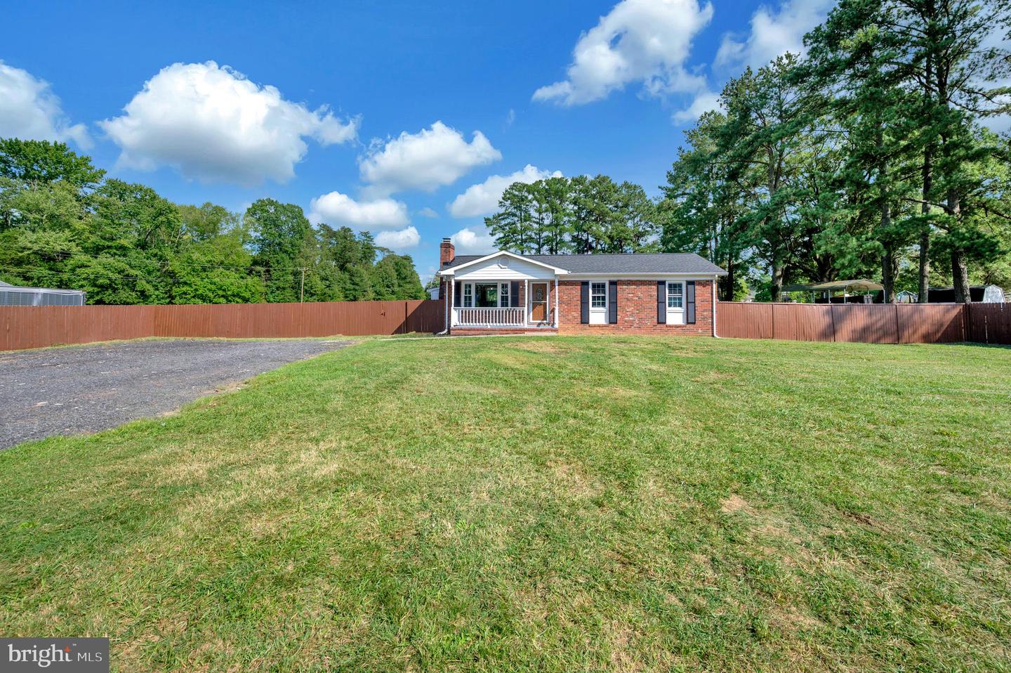 241 Ferry Rd Property Photo 1