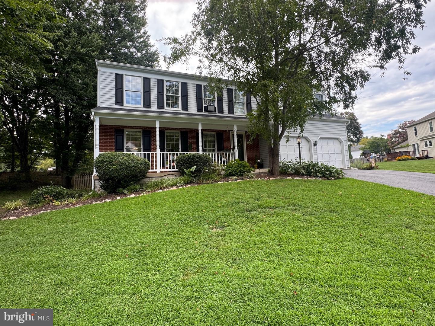 10 Oakbrook Ct Property Photo 1