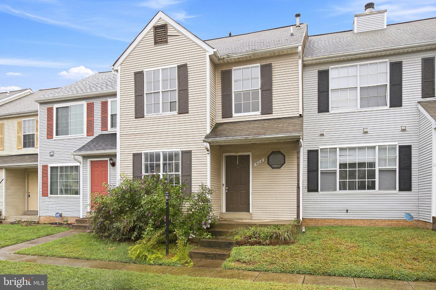 402 Windsor Ridge Ct Property Photo 1
