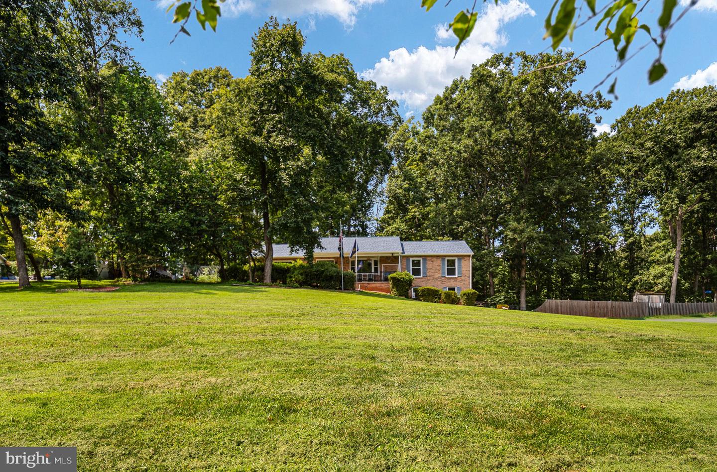 1015 Bailey Ct Property Photo 4