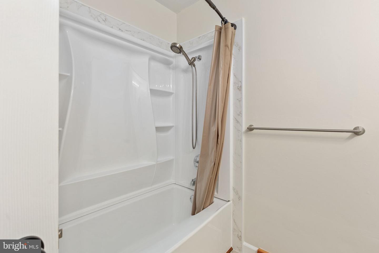 1015 Bailey Ct Property Photo 23