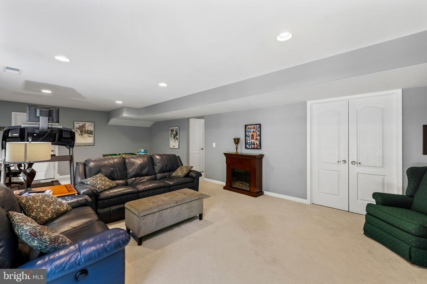 2 Janney Ln Property Photo 48