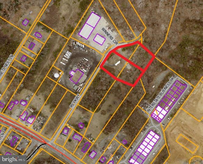 Rv Pkwy Property Photo 2