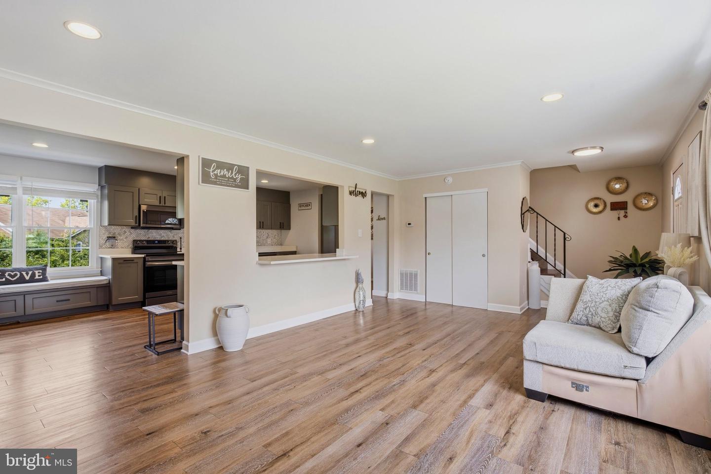 217 Pepper Tree Ln Property Photo 8