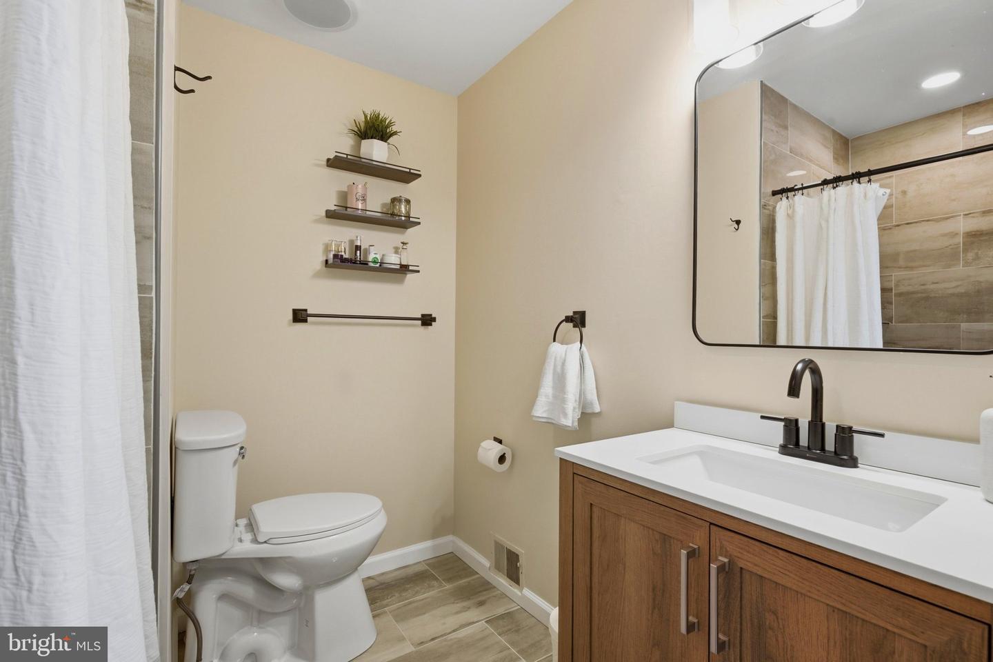 217 Pepper Tree Ln Property Photo 28