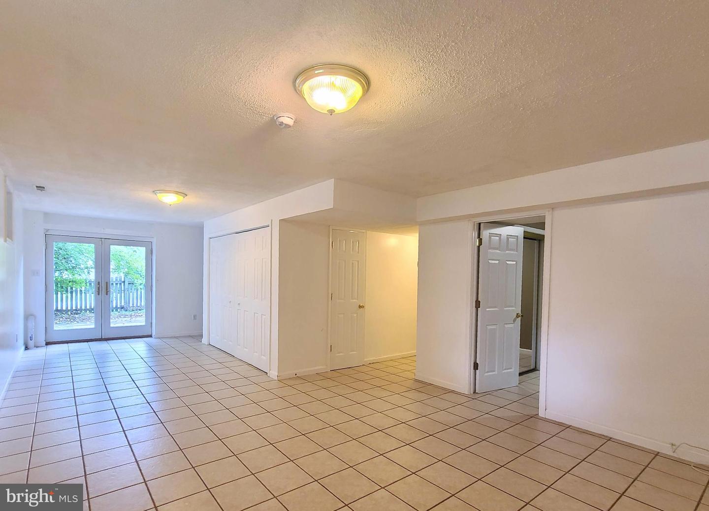 10 Lockwood Dr Property Photo 33