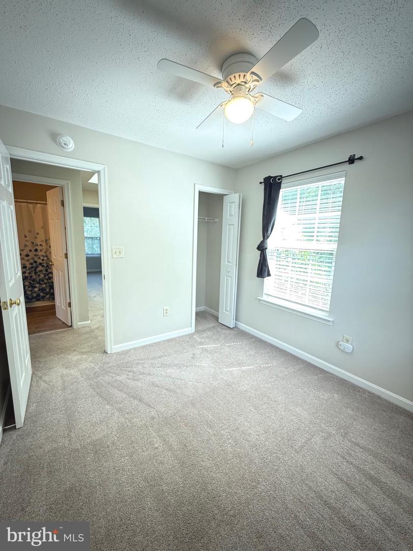 110 Lakeview Ct Property Photo 21