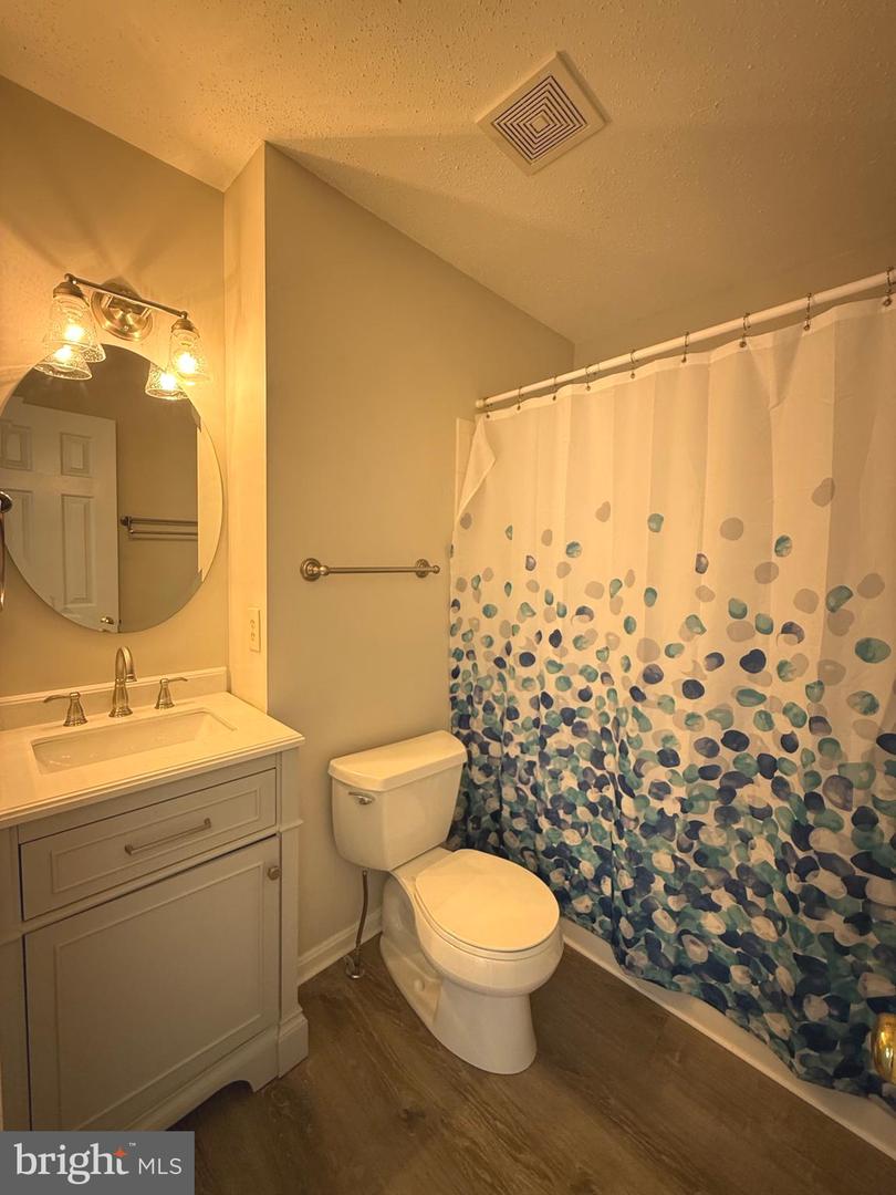 110 Lakeview Ct Property Photo 22