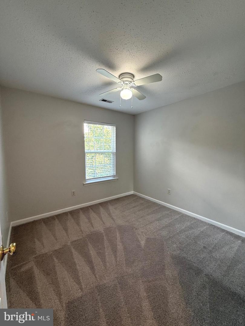 110 Lakeview Ct Property Photo 23