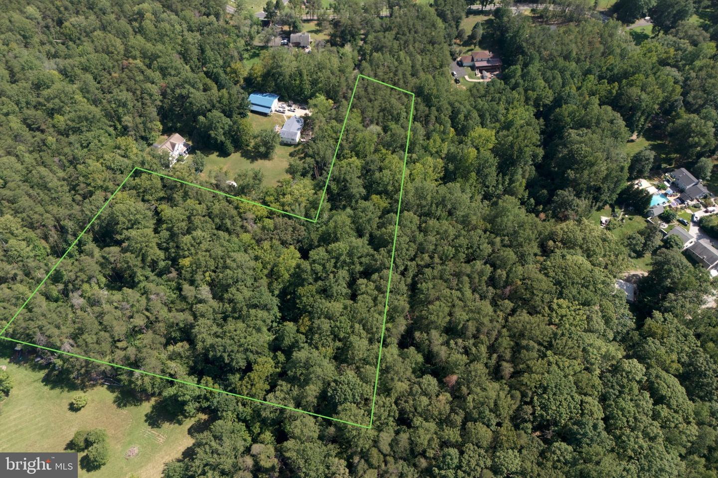 17j Stefaniga Rd Property Photo 1