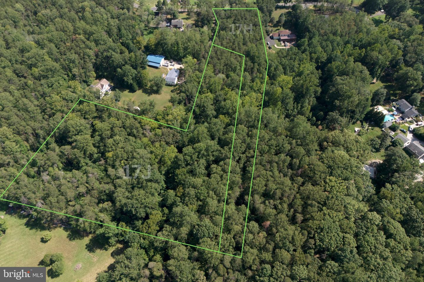 17j Stefaniga Rd Property Photo 2