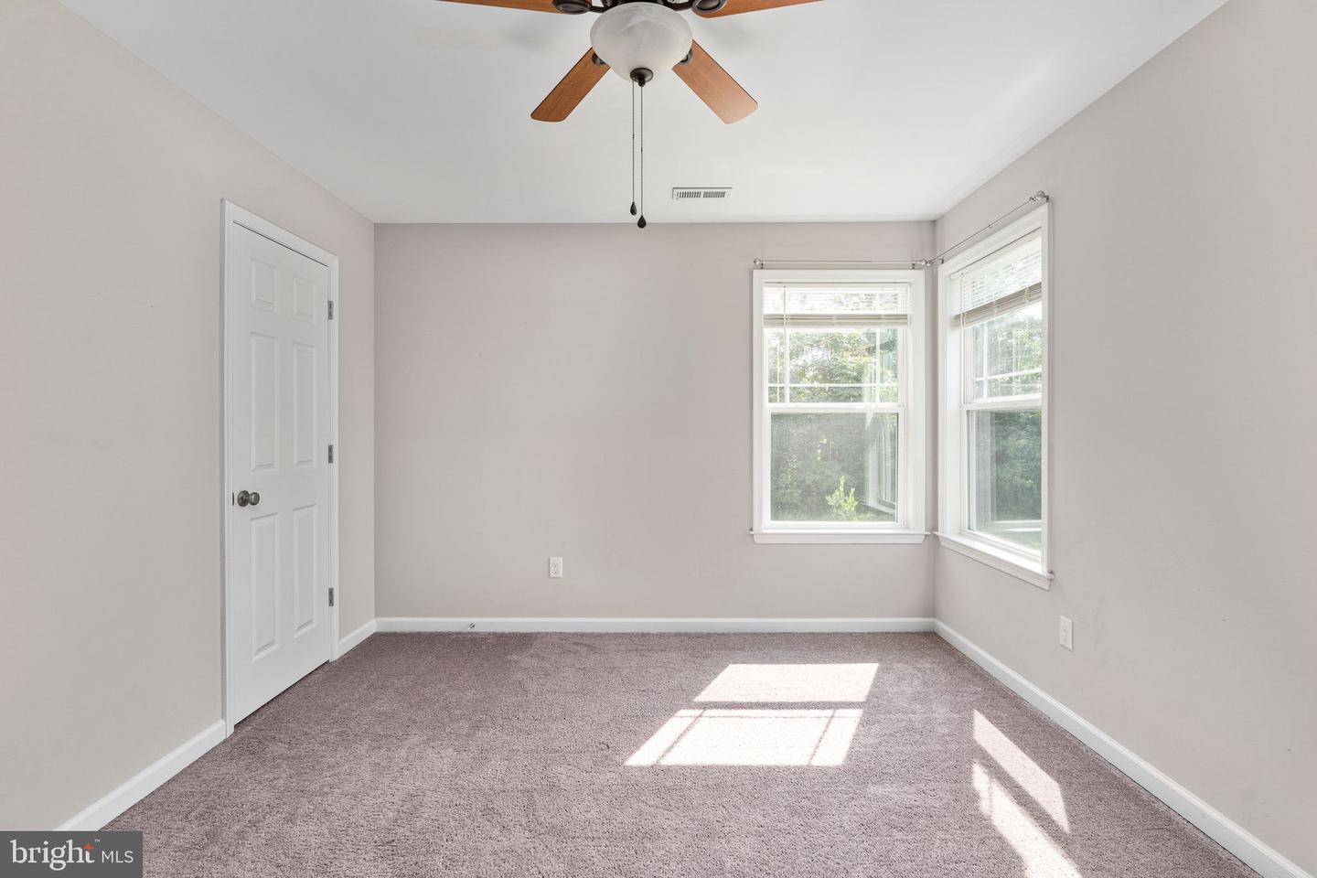 11 Prescott Ln Property Photo 22