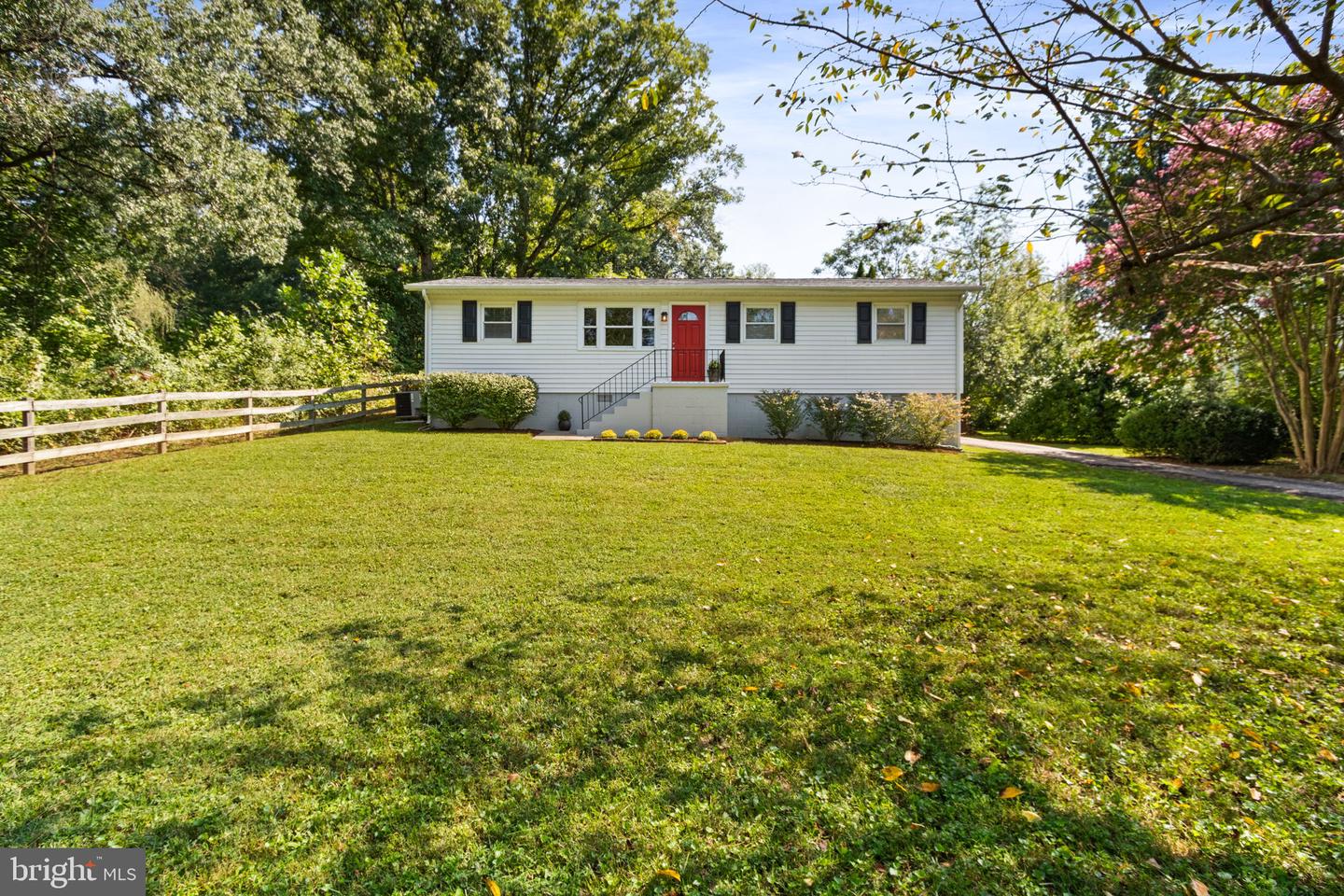 1404 Forbes St Property Photo 1