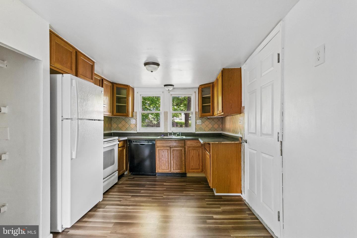 9 Kelley Rd Property Photo 2