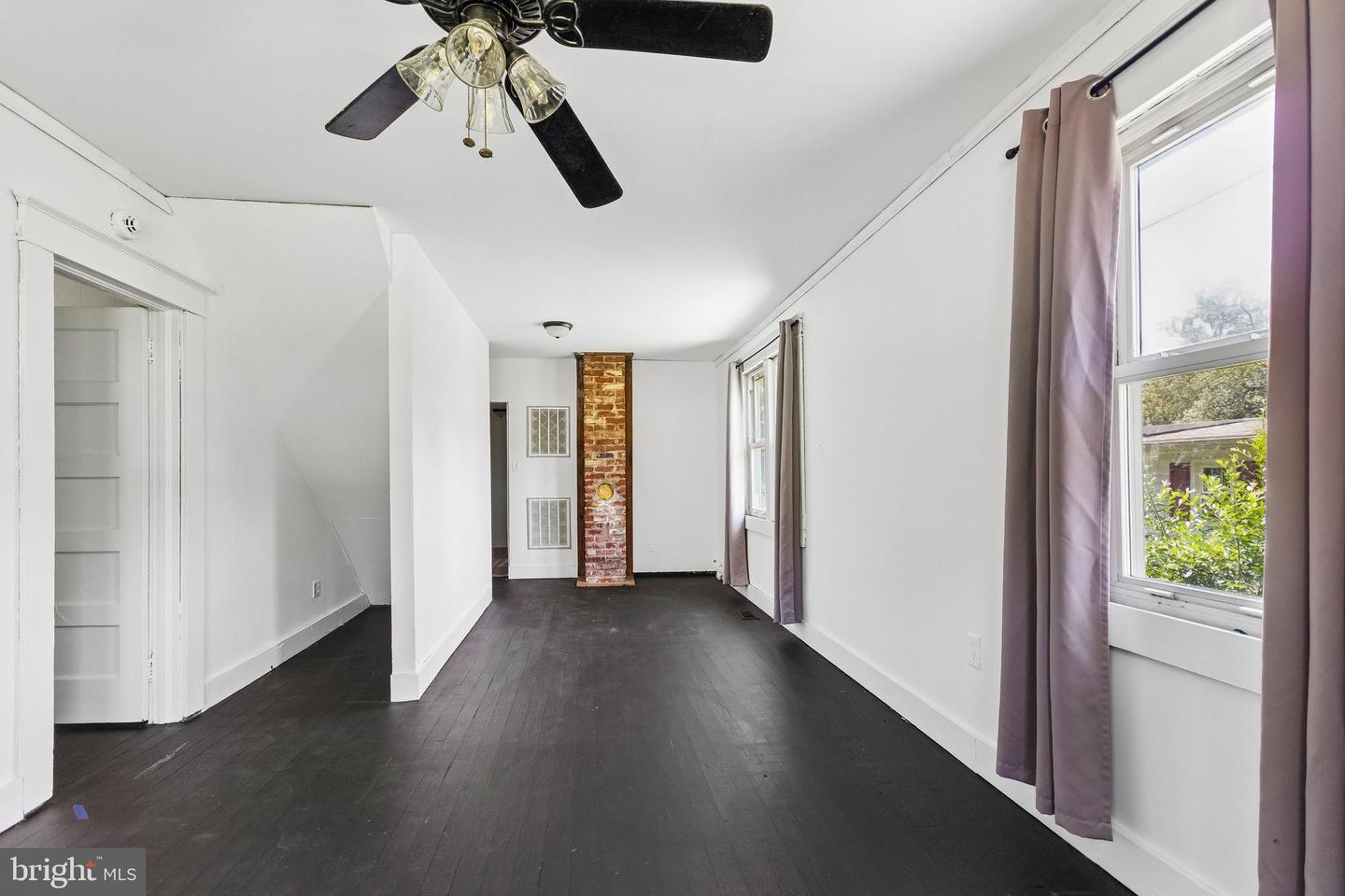9 Kelley Rd Property Photo 5
