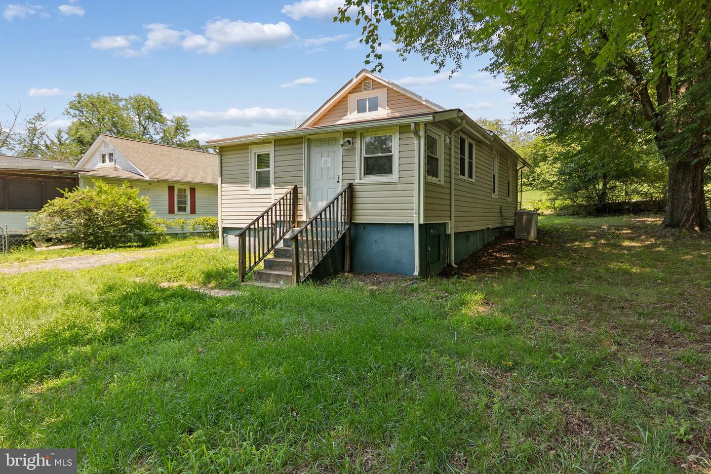 9 Kelley Rd Property Photo 6