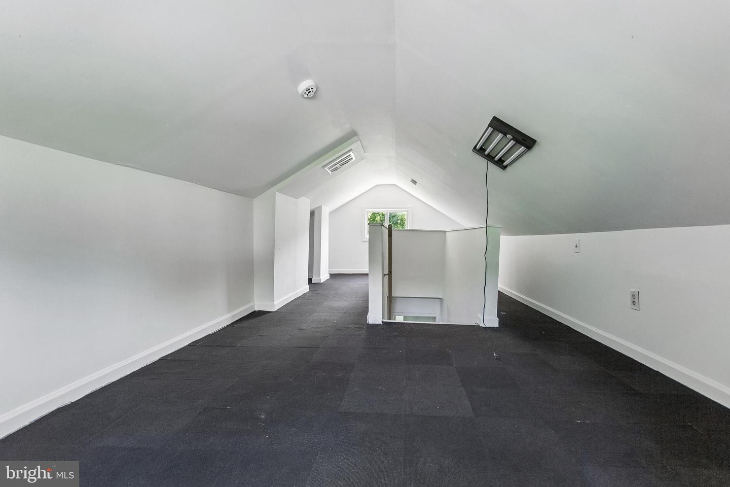 9 Kelley Rd Property Photo 10