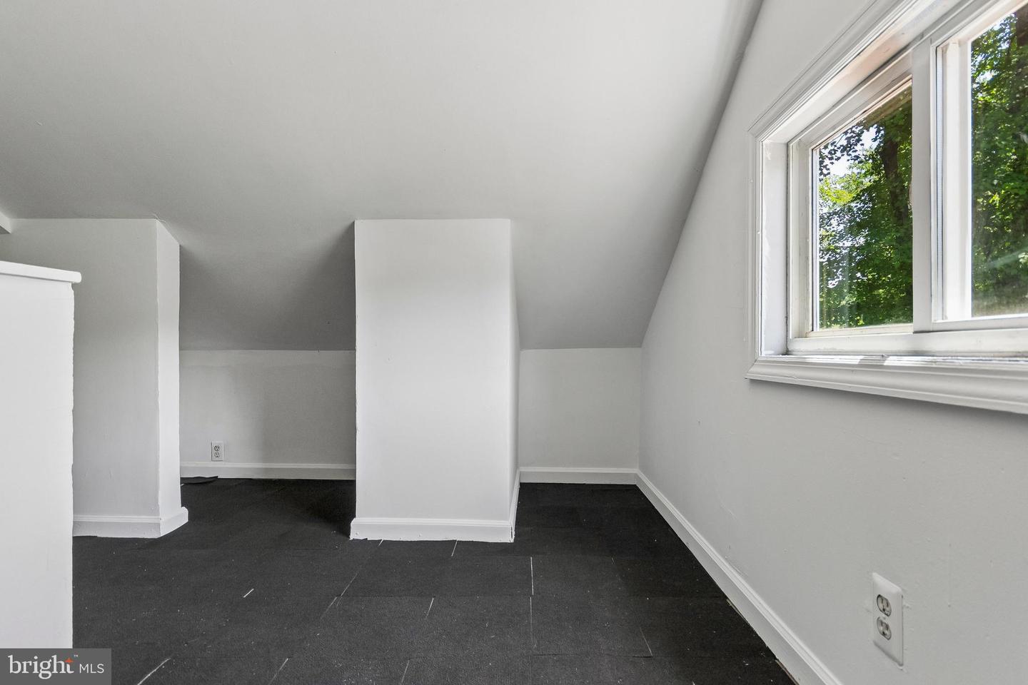 9 Kelley Rd Property Photo 16