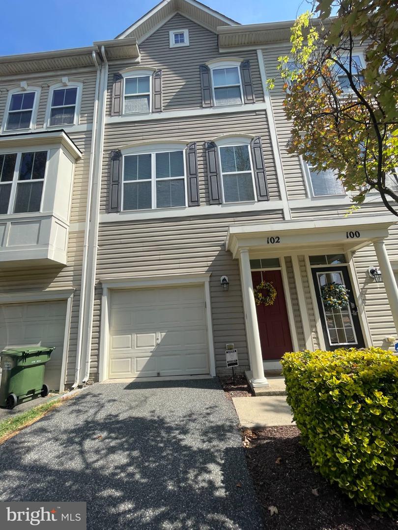 102 Bellingham Dr #202 Property Photo 1