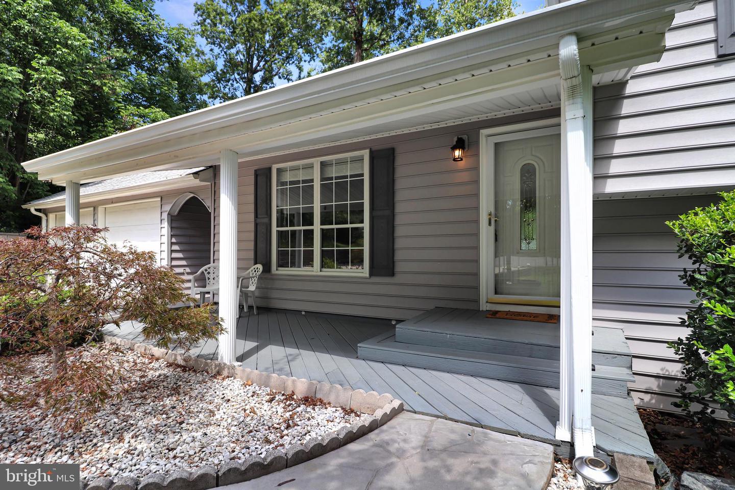 6 Craftsman Ct Property Photo 3