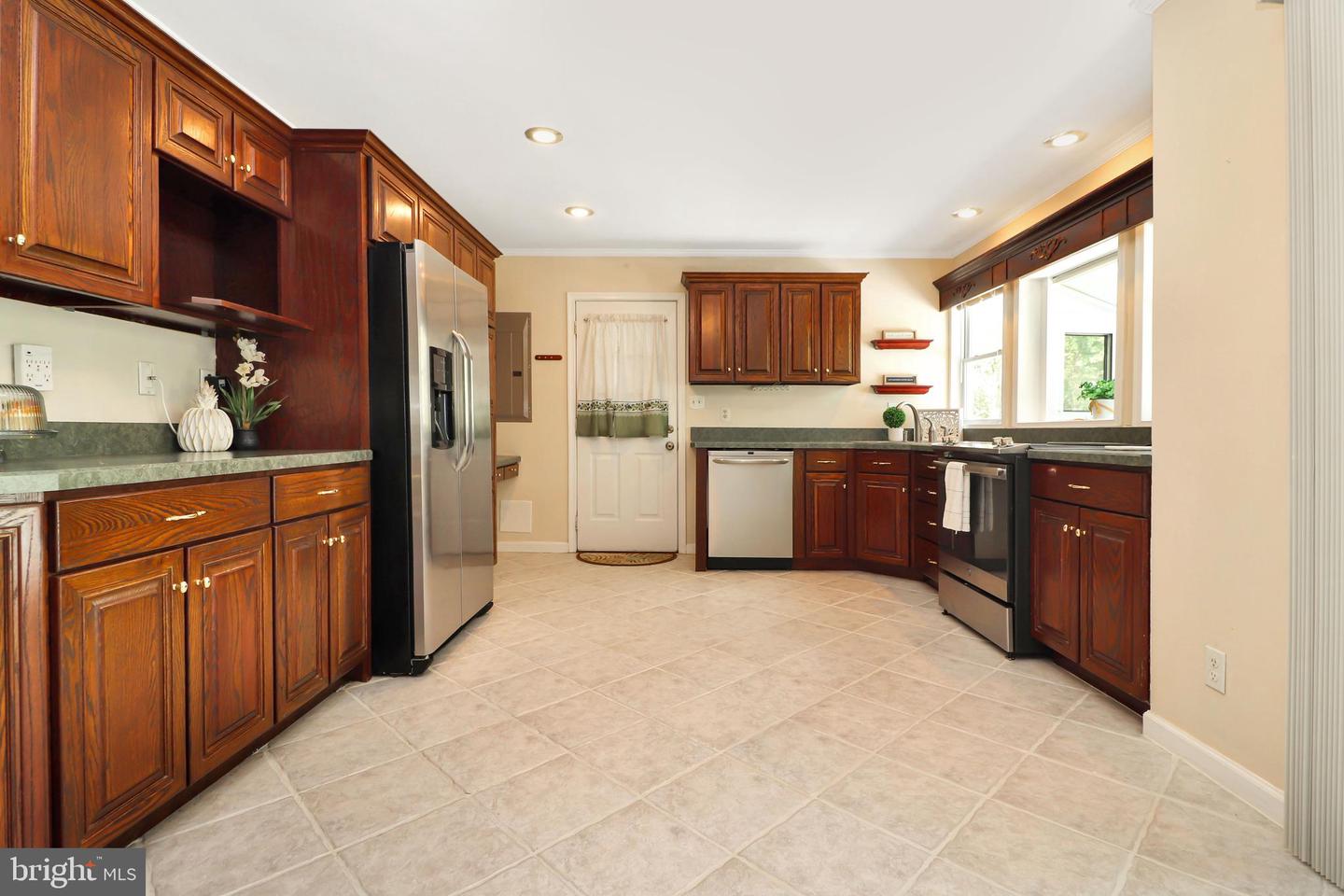 6 Craftsman Ct Property Photo 13