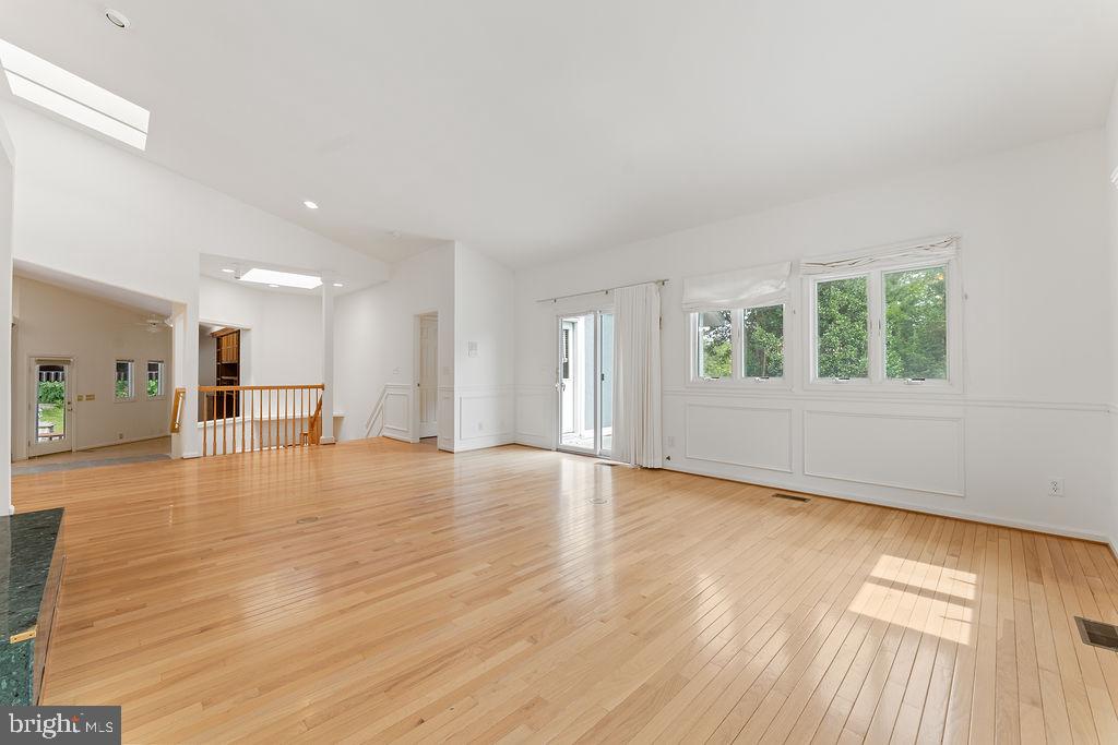 9 Meridan Ln Property Photo 9