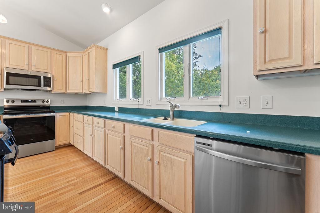 9 Meridan Ln Property Photo 15