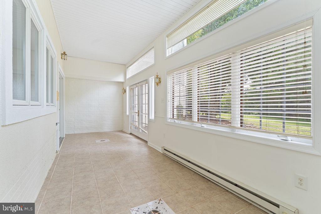 9 Meridan Ln Property Photo 38