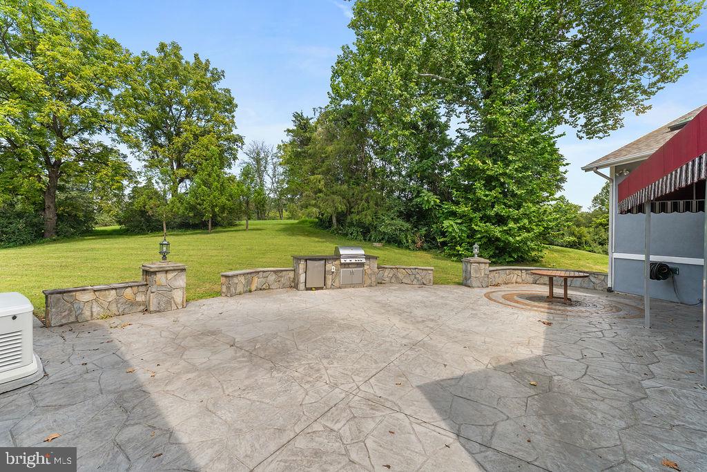 9 Meridan Ln Property Photo 62