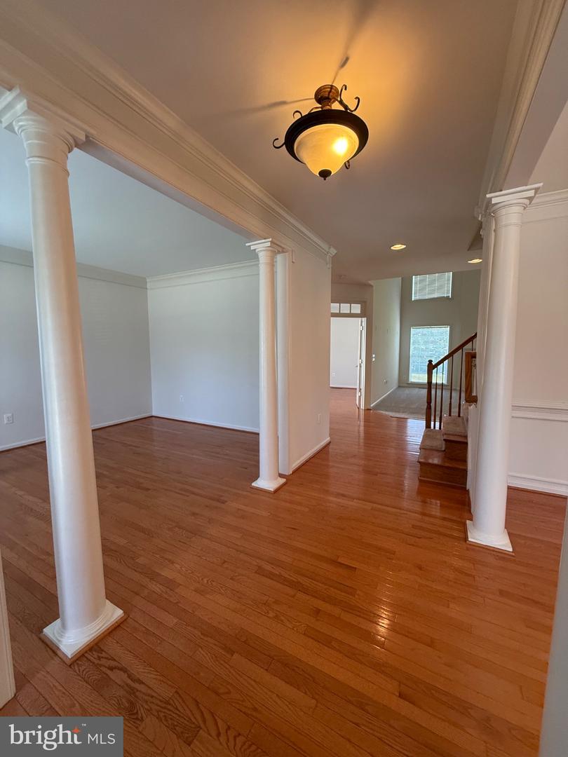 64 Riggs Rd Property Photo 3