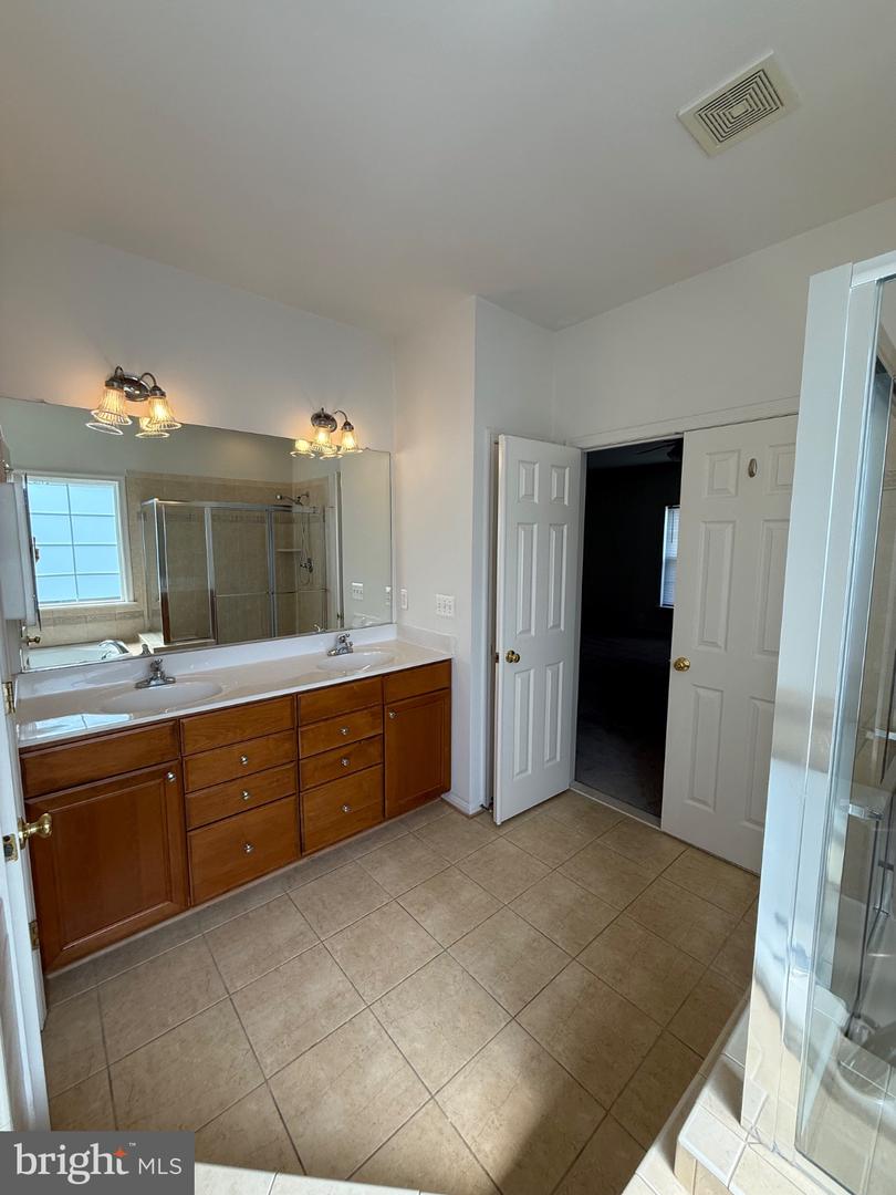 64 Riggs Rd Property Photo 16