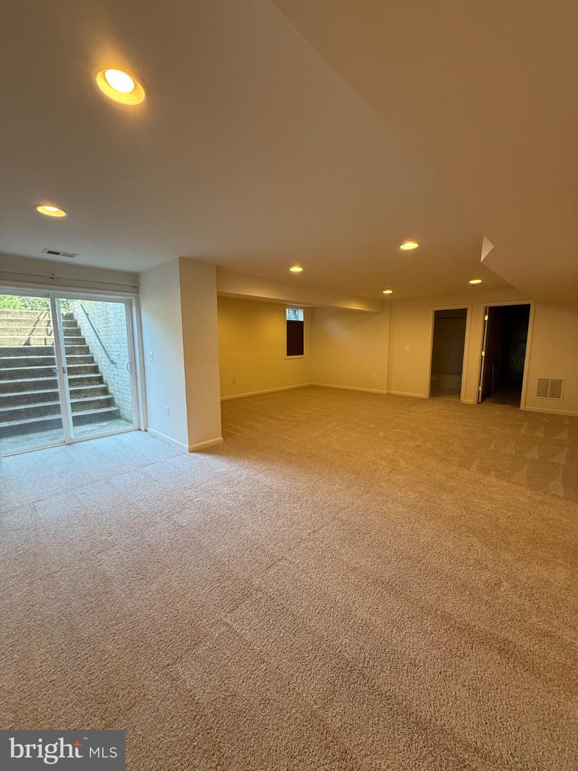 64 Riggs Rd Property Photo 28