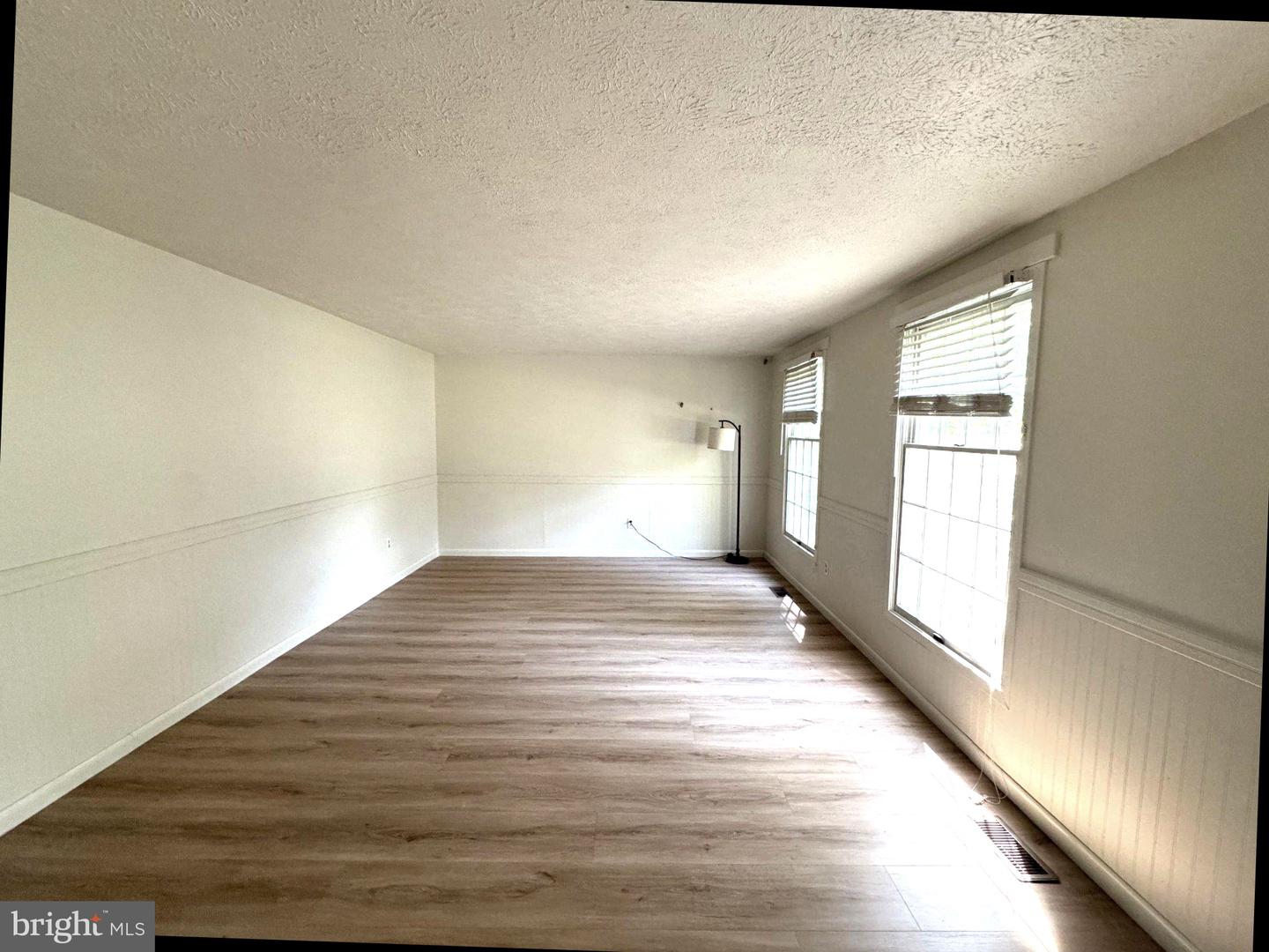 1002 Harbour Dr Property Photo 3