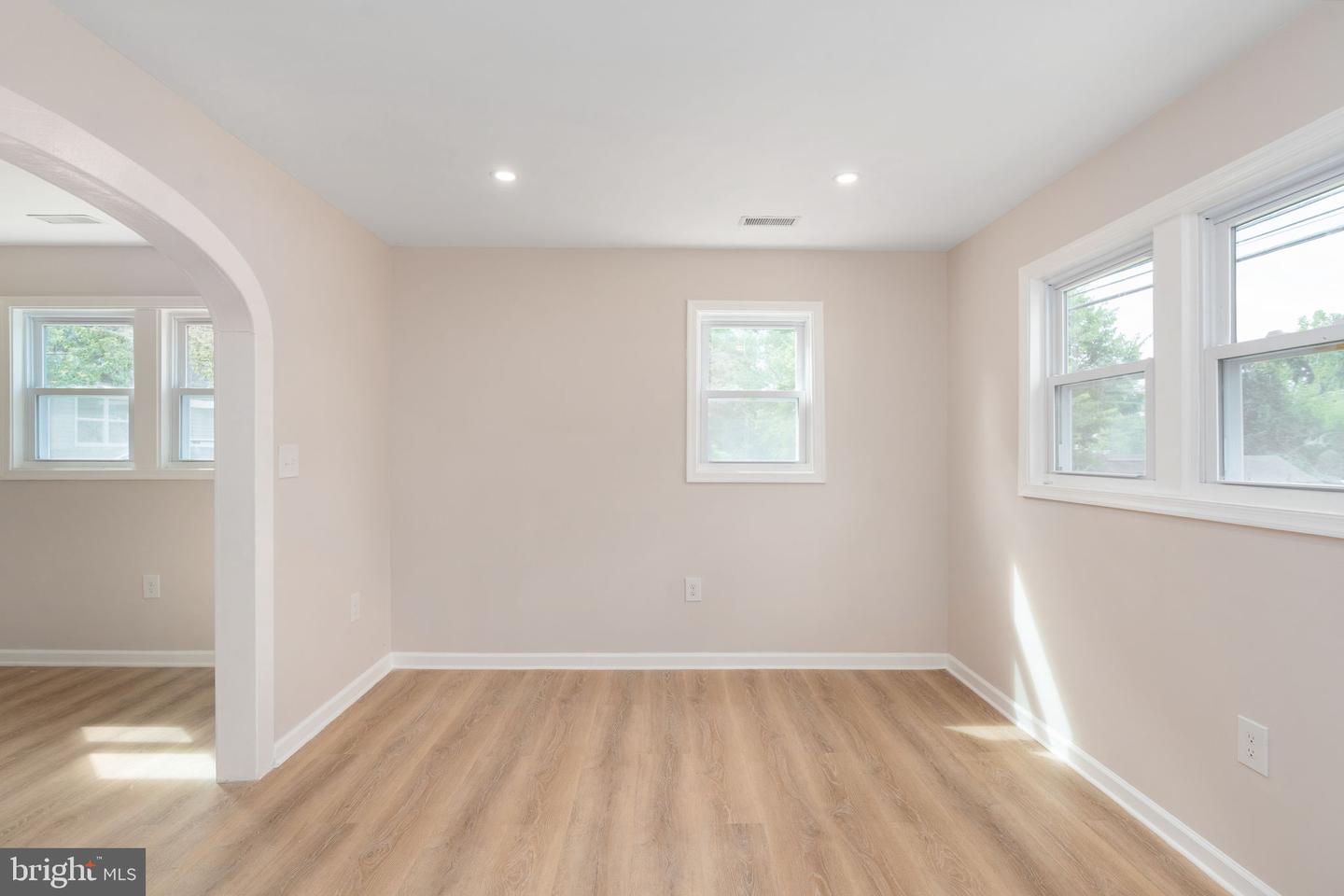 35 Vincent Ln Property Photo 5