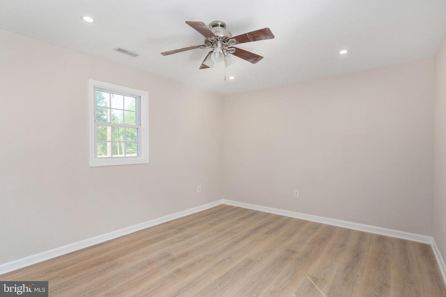 35 Vincent Ln Property Photo 21